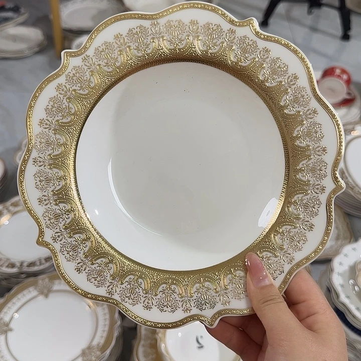 重***阳瓷8.5英寸金边草帽盘2个