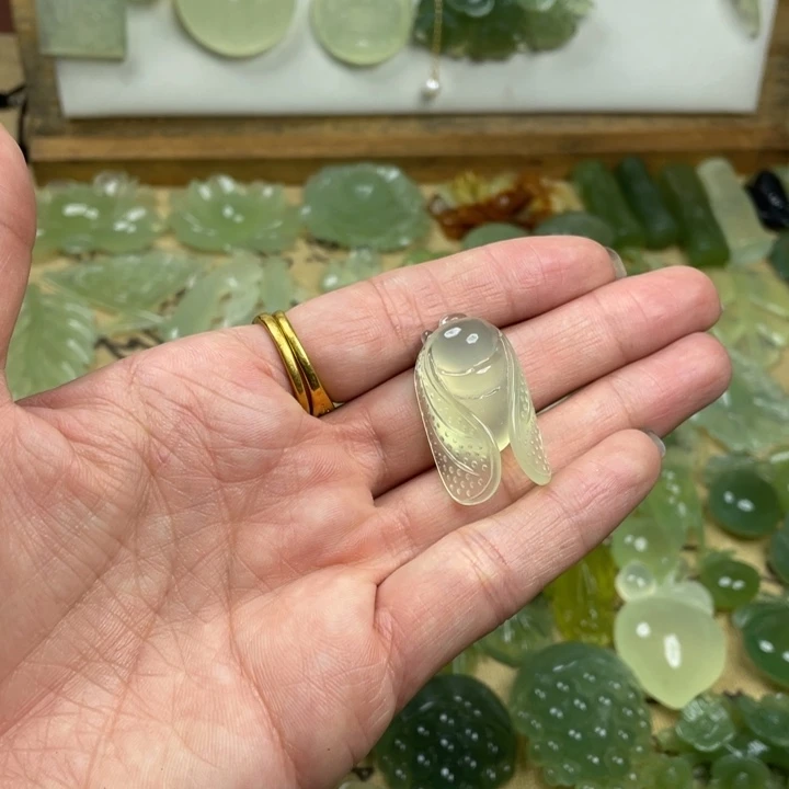 蛇纹石玉合金颈饰