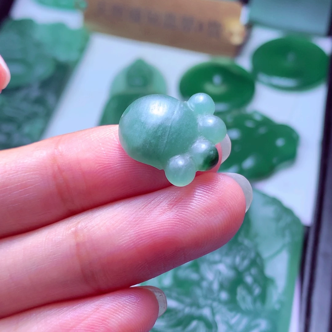 用***9定制翡翠未镶嵌天然