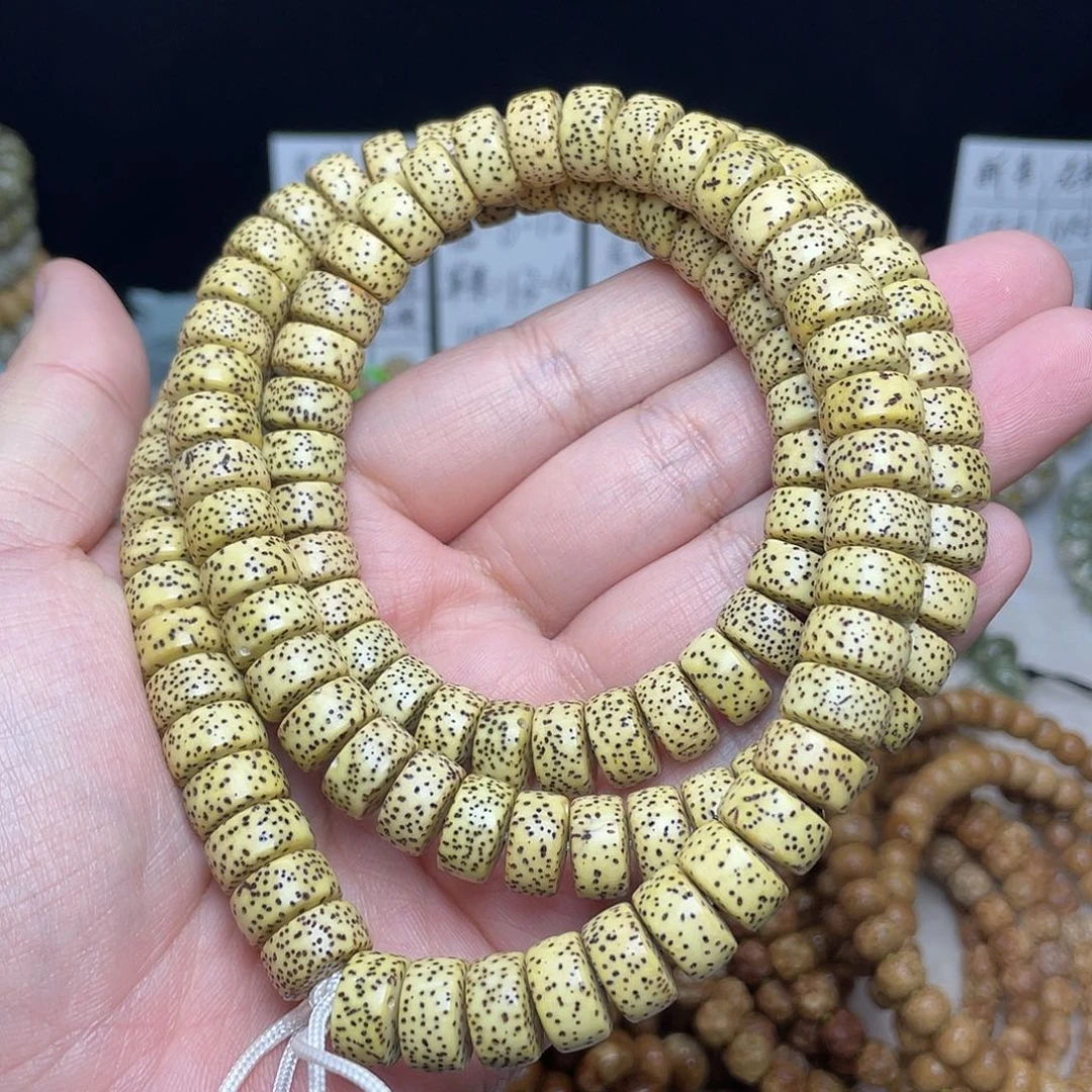 星月菩提吊坠12尺寸，鸡油黄，带备籽