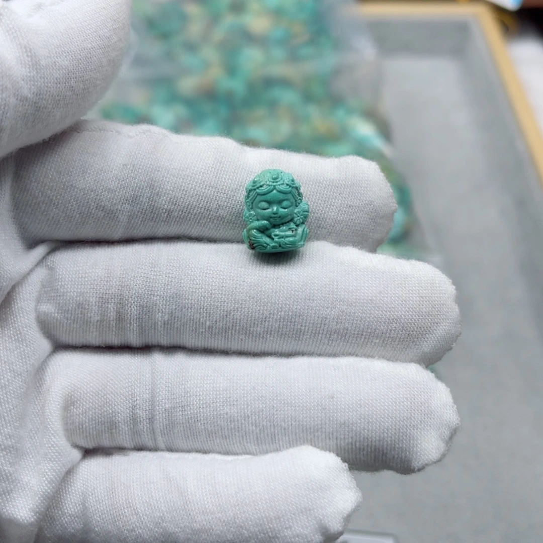 绿松石未镶嵌挂件