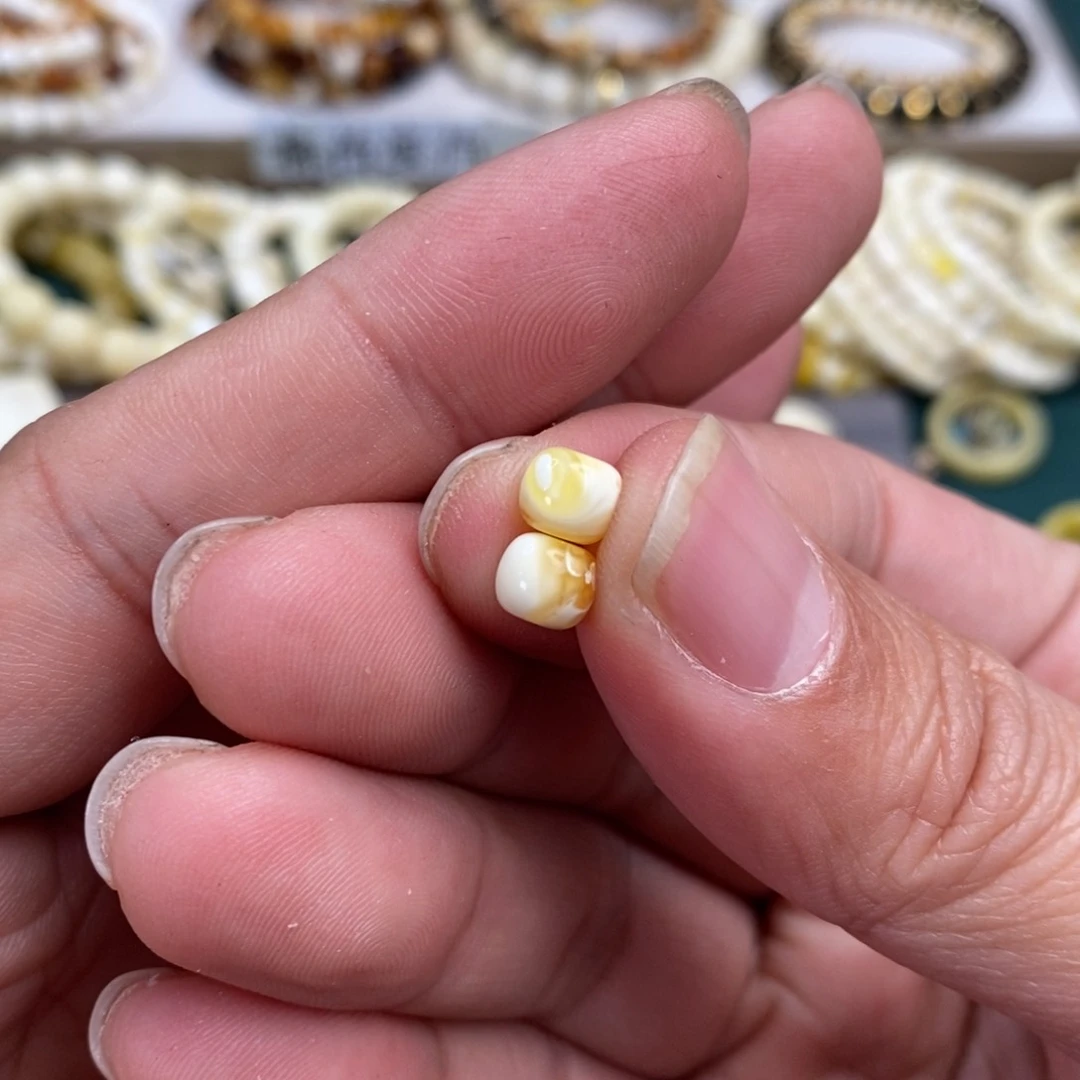 琥珀裸石未镶嵌叁****?扩2.0孔道不退换