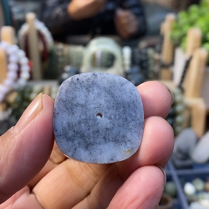 和田玉（糖玉）未镶嵌挂件