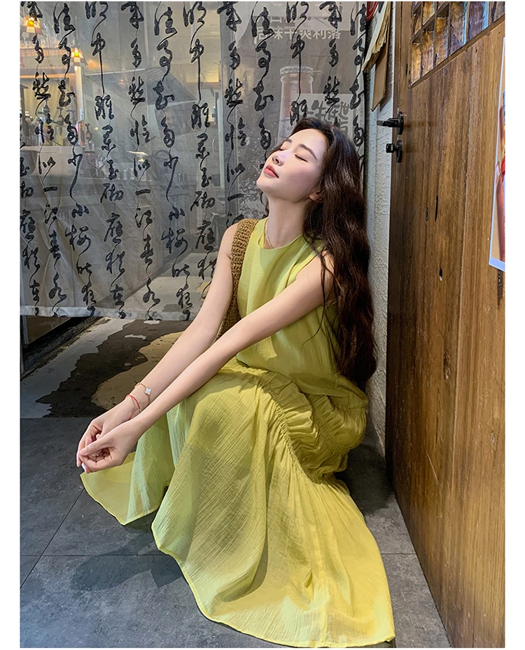 绿色无袖背心裙女中长款2025夏新款法式超仙森系减龄连衣裙