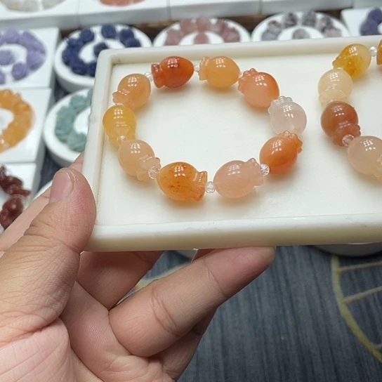 石英质玉（非洲翠）合金手串