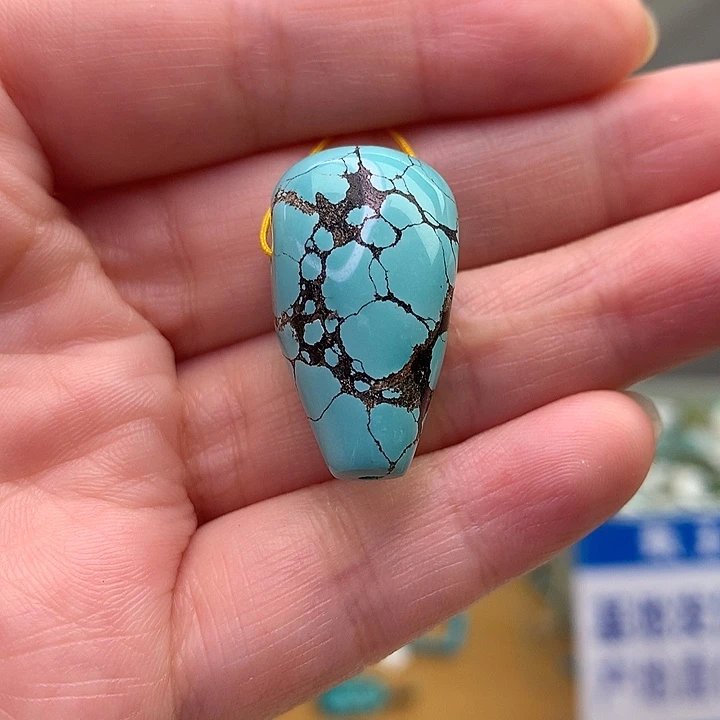 未镶嵌绿松石原矿