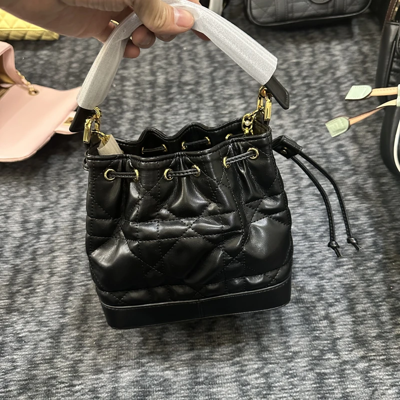 新款包包女D家水桶黑色