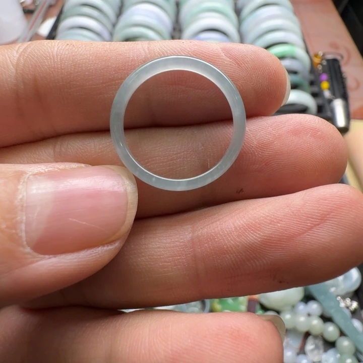 翡翠未镶嵌项圈戒圈