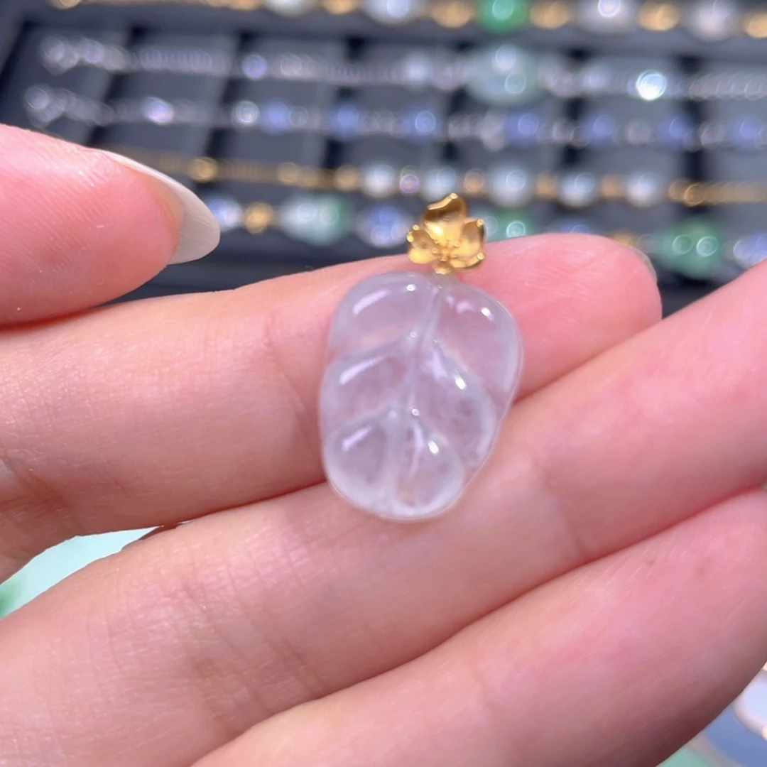 颈饰18K金镶嵌翡翠翡翠
