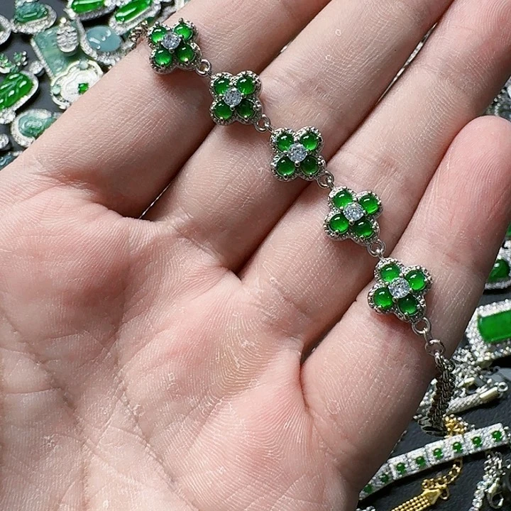 翡翠颈饰未镶嵌天然A货翡翠放漏