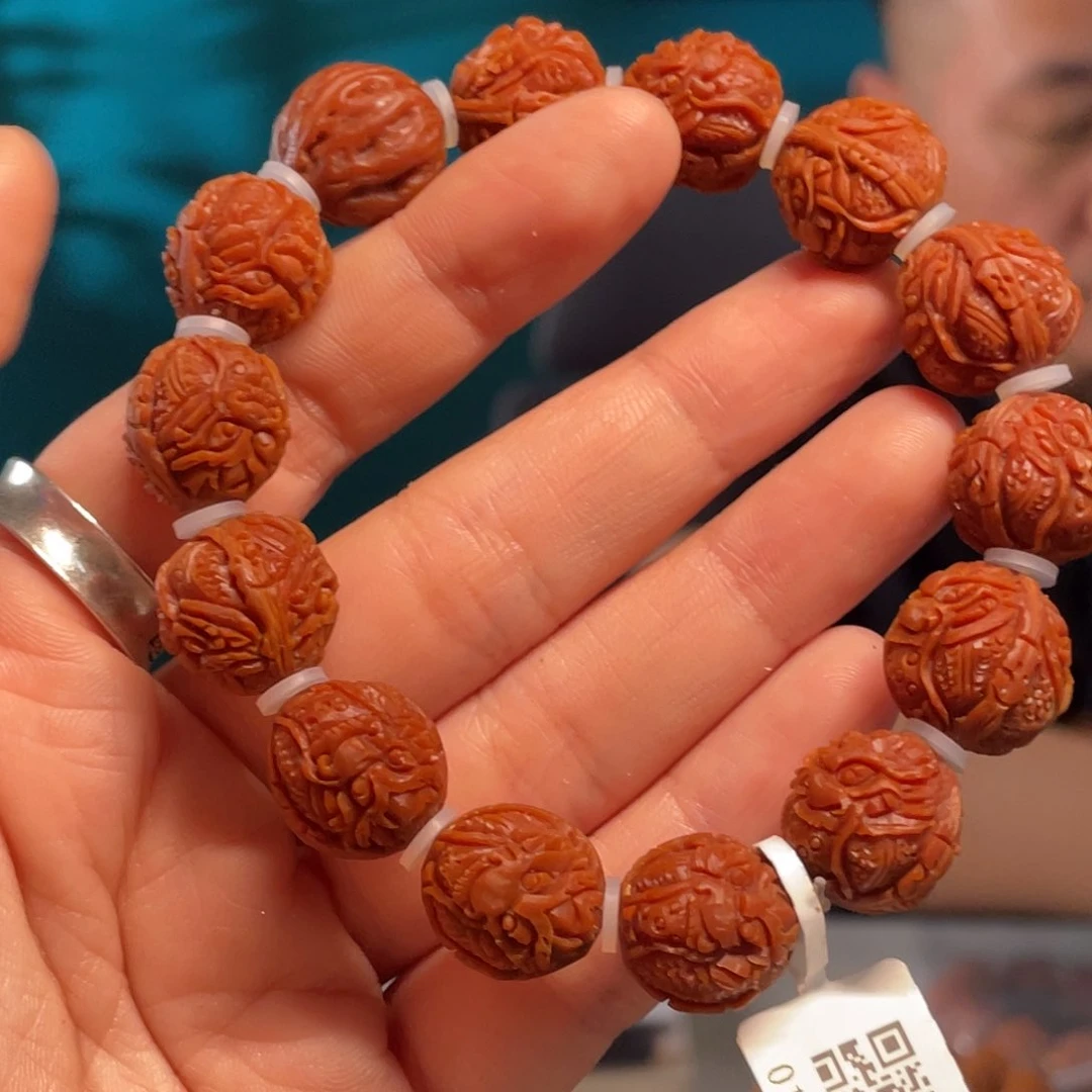 核桃龙刻刀题材作品