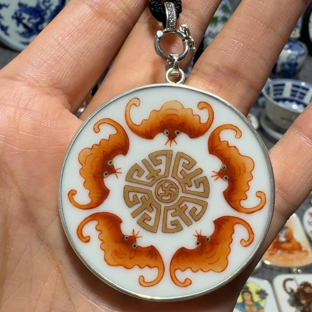 瓷片风**起精品挂件一个