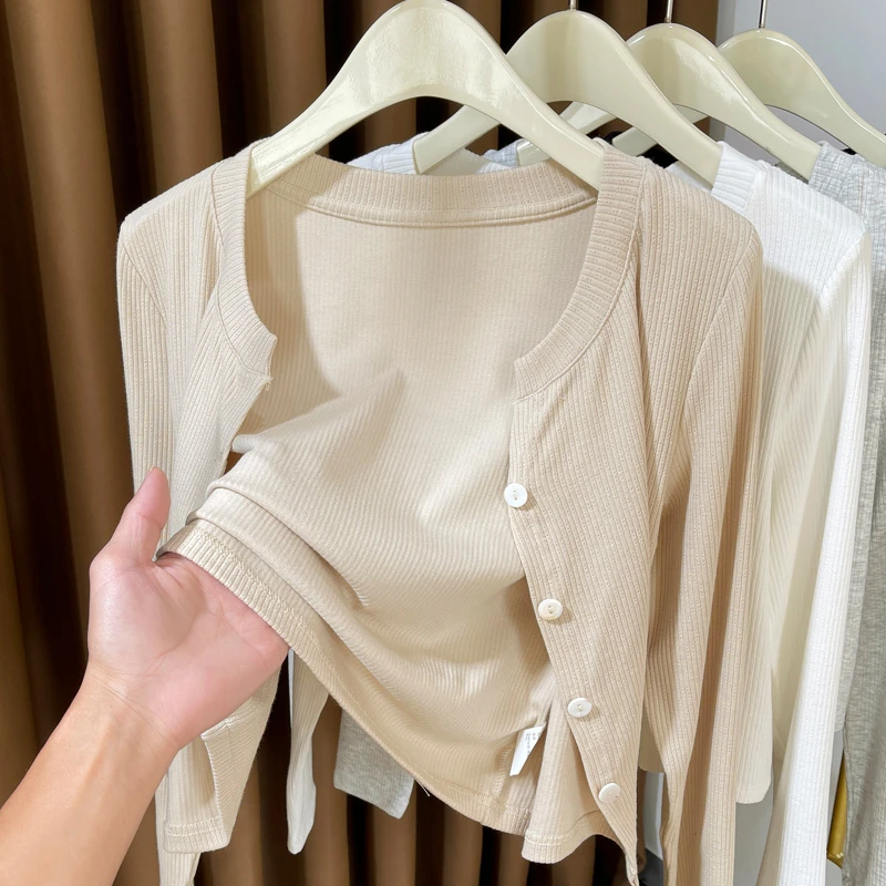 高级感薄款坑条针织开衫女配吊带裙外搭披肩小外套软糯短款罩衫女