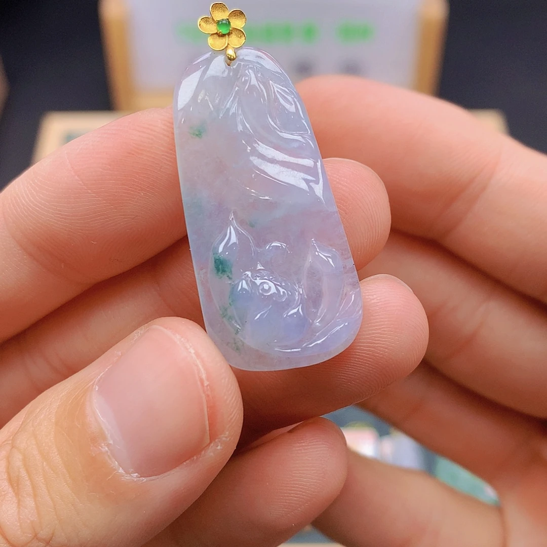 翡翠18K金镶嵌颈饰翡翠