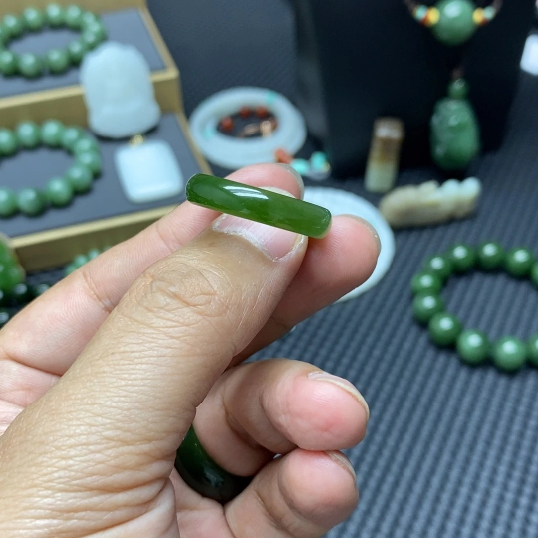 冰***打和田玉（碧玉）未镶嵌戒圈