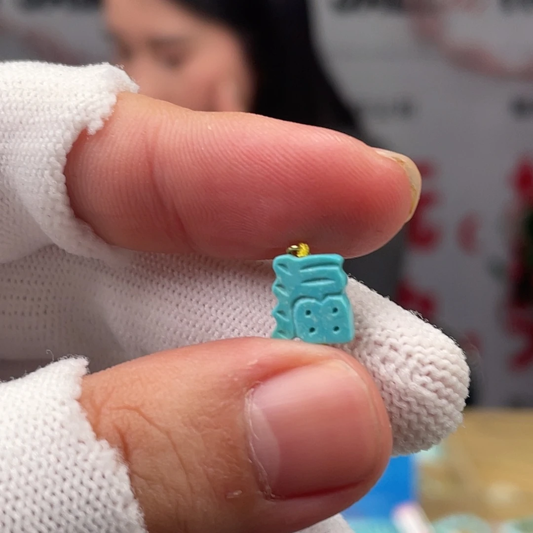 绿松石未镶嵌挂件