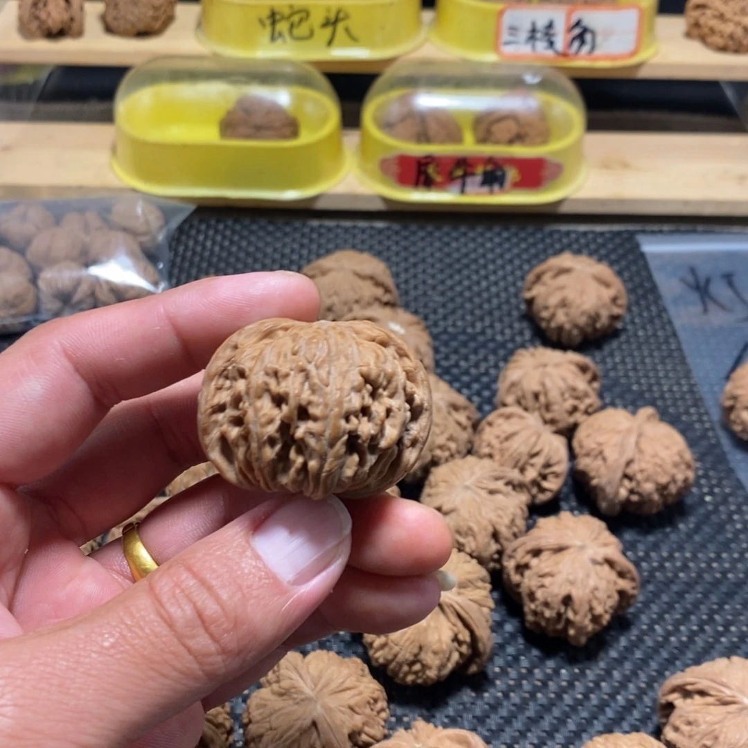 广***）文玩核桃吊坠核桃异形