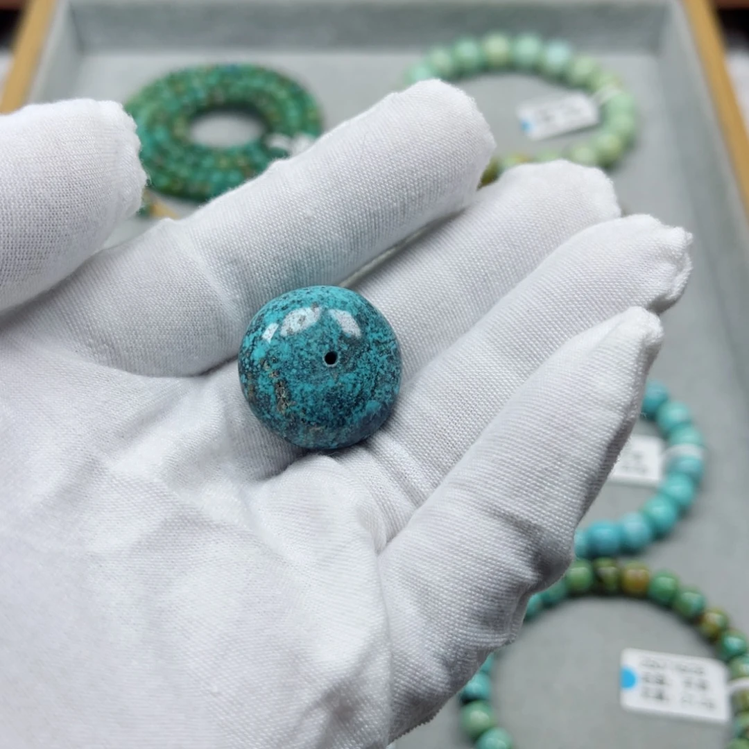 绿松石未镶嵌挂件