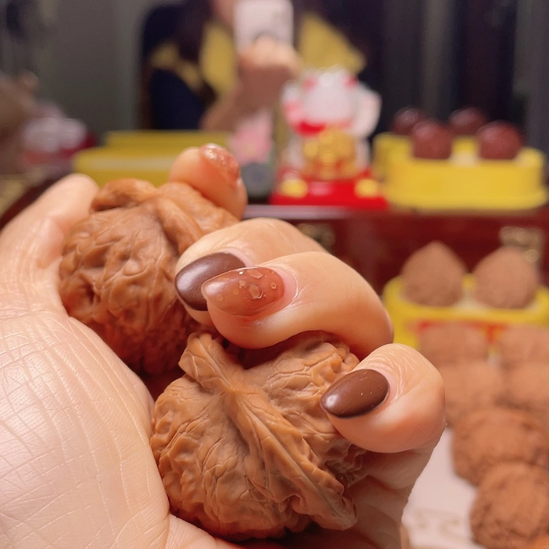 快***人文玩核桃吊坠金字塔