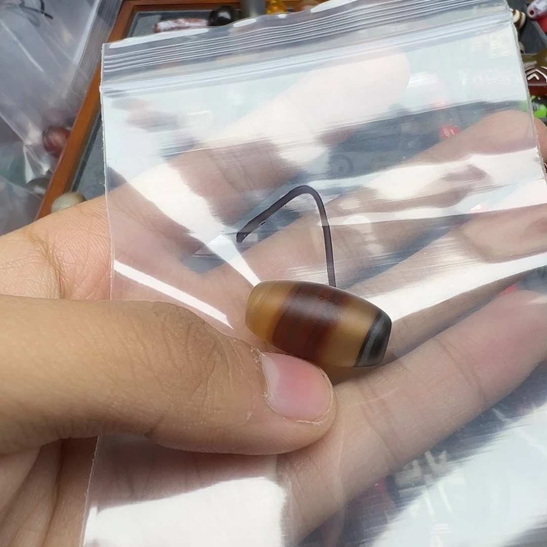 玛瑙/玉髓未镶嵌珠宝半成品有裂
