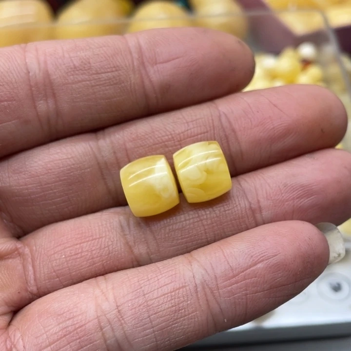 琥珀裸石未镶嵌蜜蜡直切