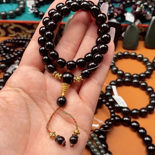 马***博和田玉未镶嵌颈饰