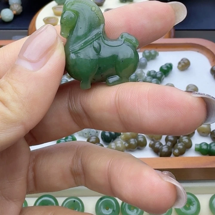 和田玉（糖玉）未镶嵌车挂