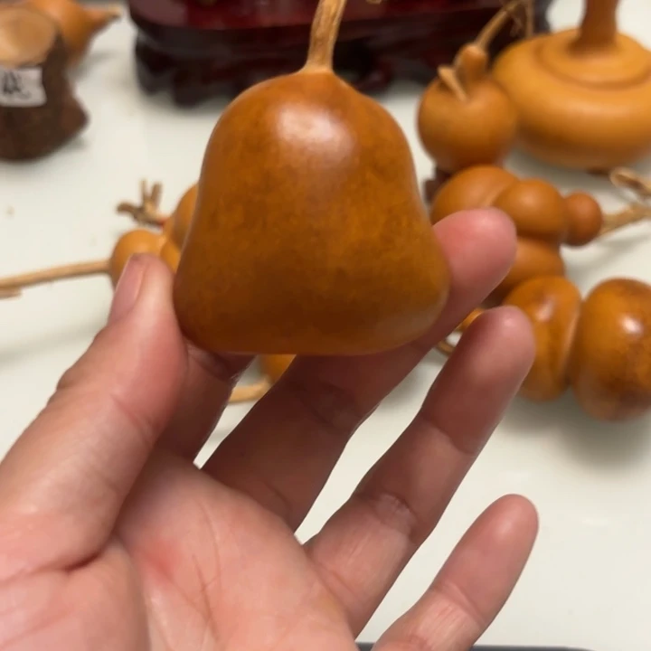 燕***Ꮆ天然手捻老皮葫芦