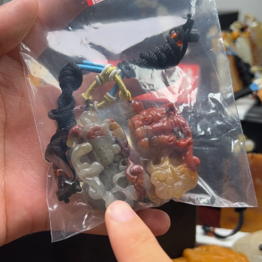 石英质玉（黄龙玉）未镶嵌多样性发货，发其一