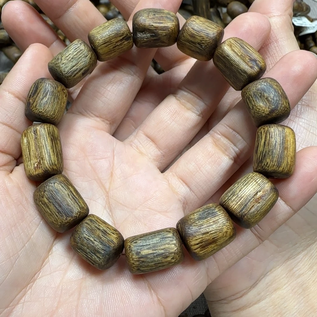 手串沉香乌身多样性发货一条卡13-18克