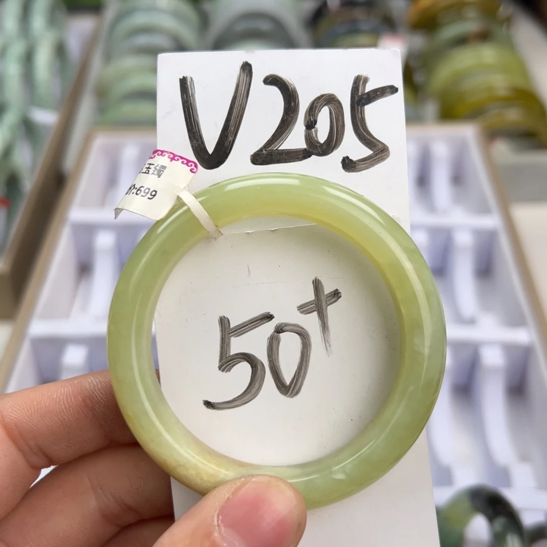 岫玉手镯未镶嵌天然岫玉微瑕