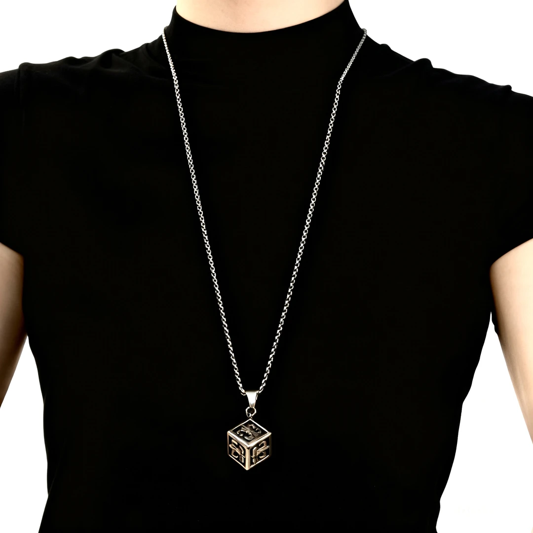 钛钢吊坠 鸢尾花小众轻奢项链钛钢毛衣项链高级感不掉色ins项链