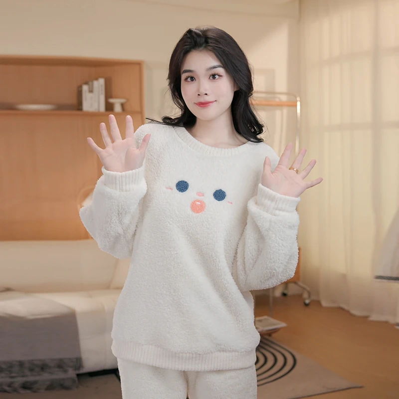 专睡衣米粒绒家居服套装上衣裤子一套治愈系可爱俏皮男女同款