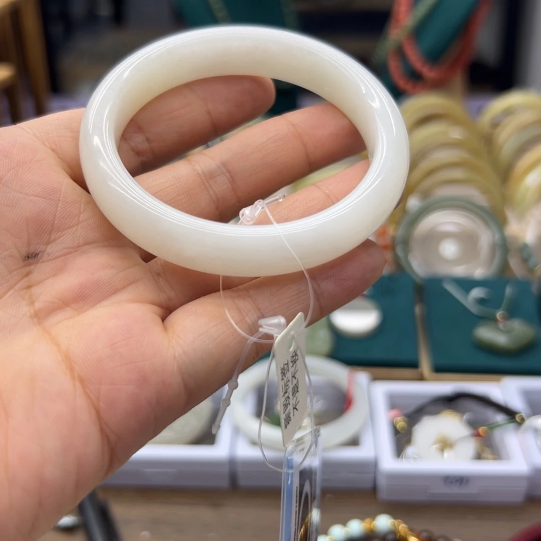 和田玉手镯未镶嵌56.6圈围588