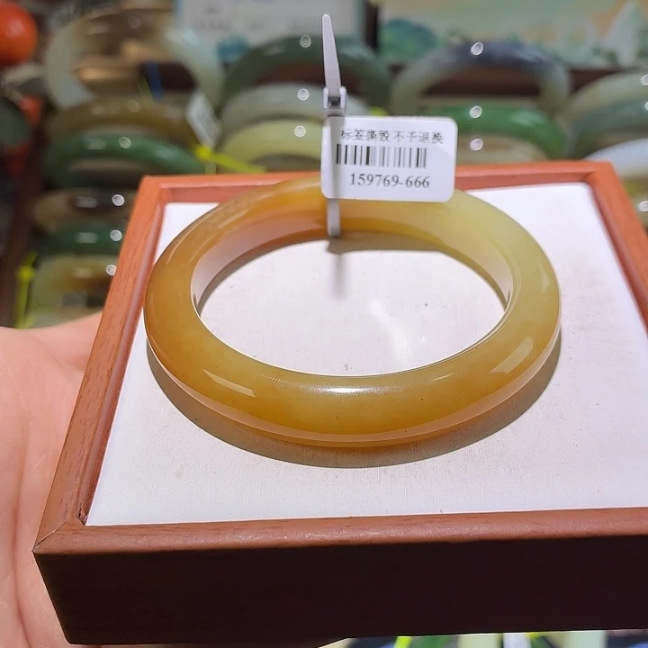 和田玉未镶嵌手镯54