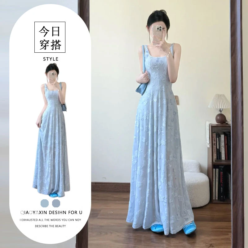 法式蓝色碎花吊带连衣裙女夏季2025新款高级感气质收腰显瘦长裙子