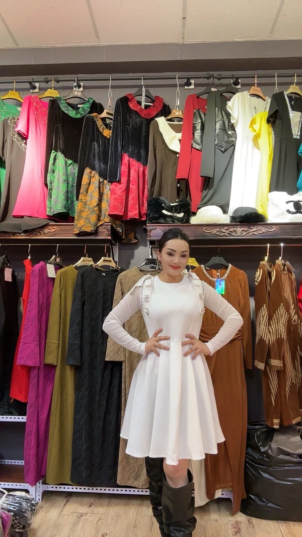 2025年最新款民族风格吊带裙(sarapan)