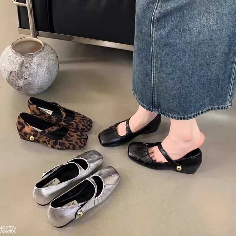 豹纹方头浅口单鞋女新款法式晚风温柔仙女内增高复古玛丽珍小皮鞋