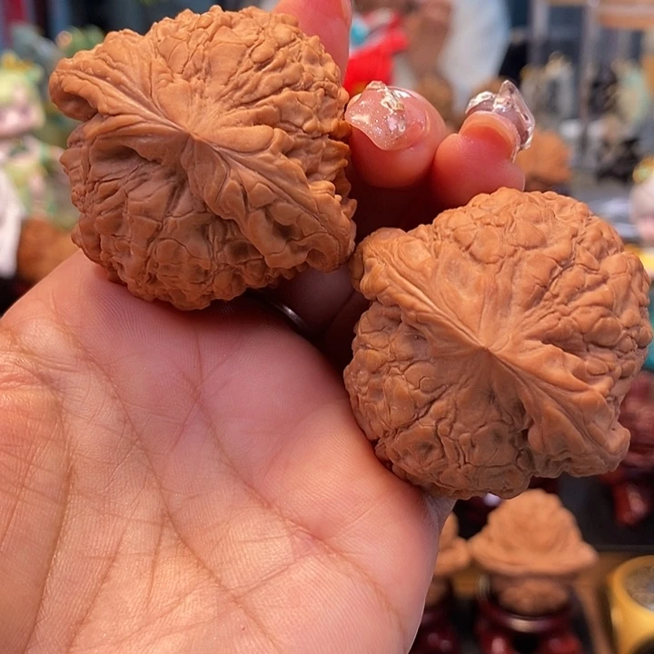 文玩核桃吊坠48全品龙鼎