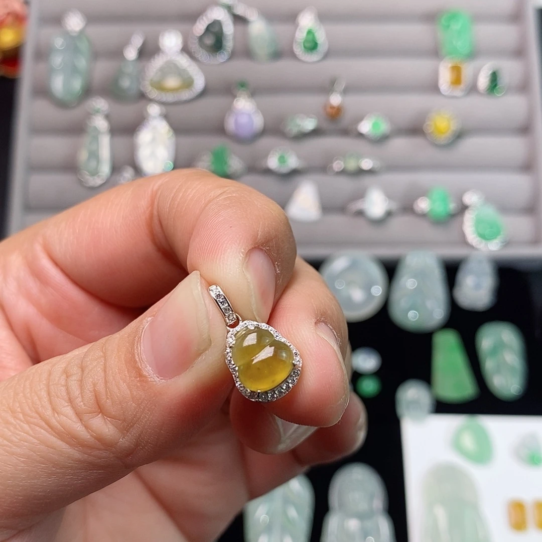 翡翠银S925镶嵌颈饰葫芦