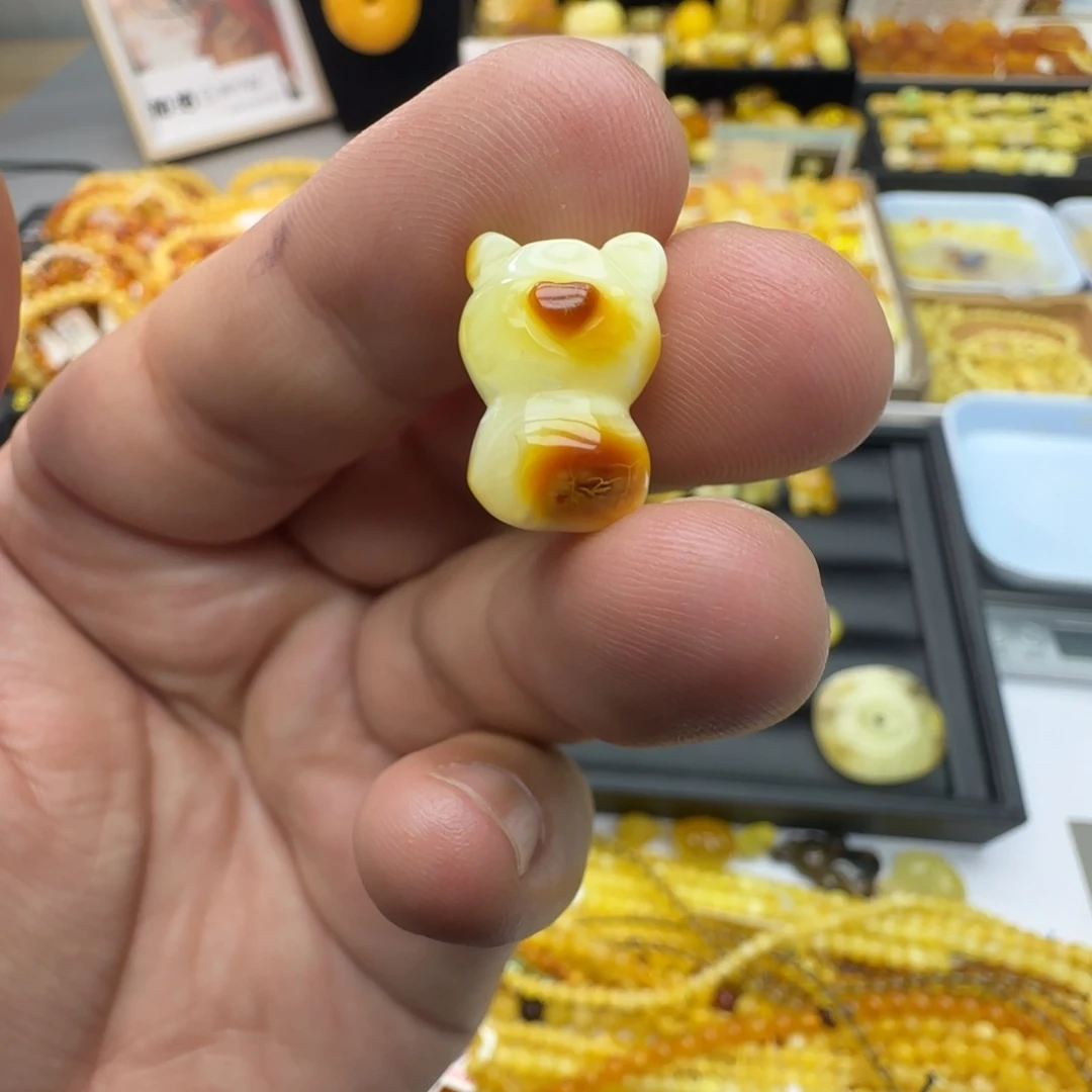 琥珀未镶嵌裸石1.23克