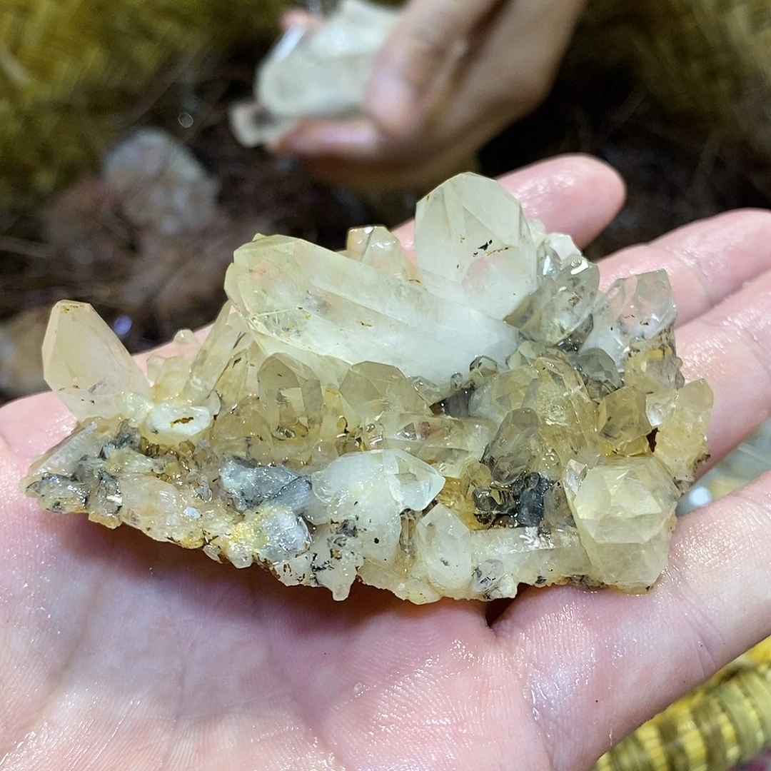 未镶嵌珠宝半成品水晶