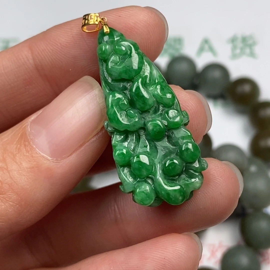 翡翠未镶嵌颈饰翡翠