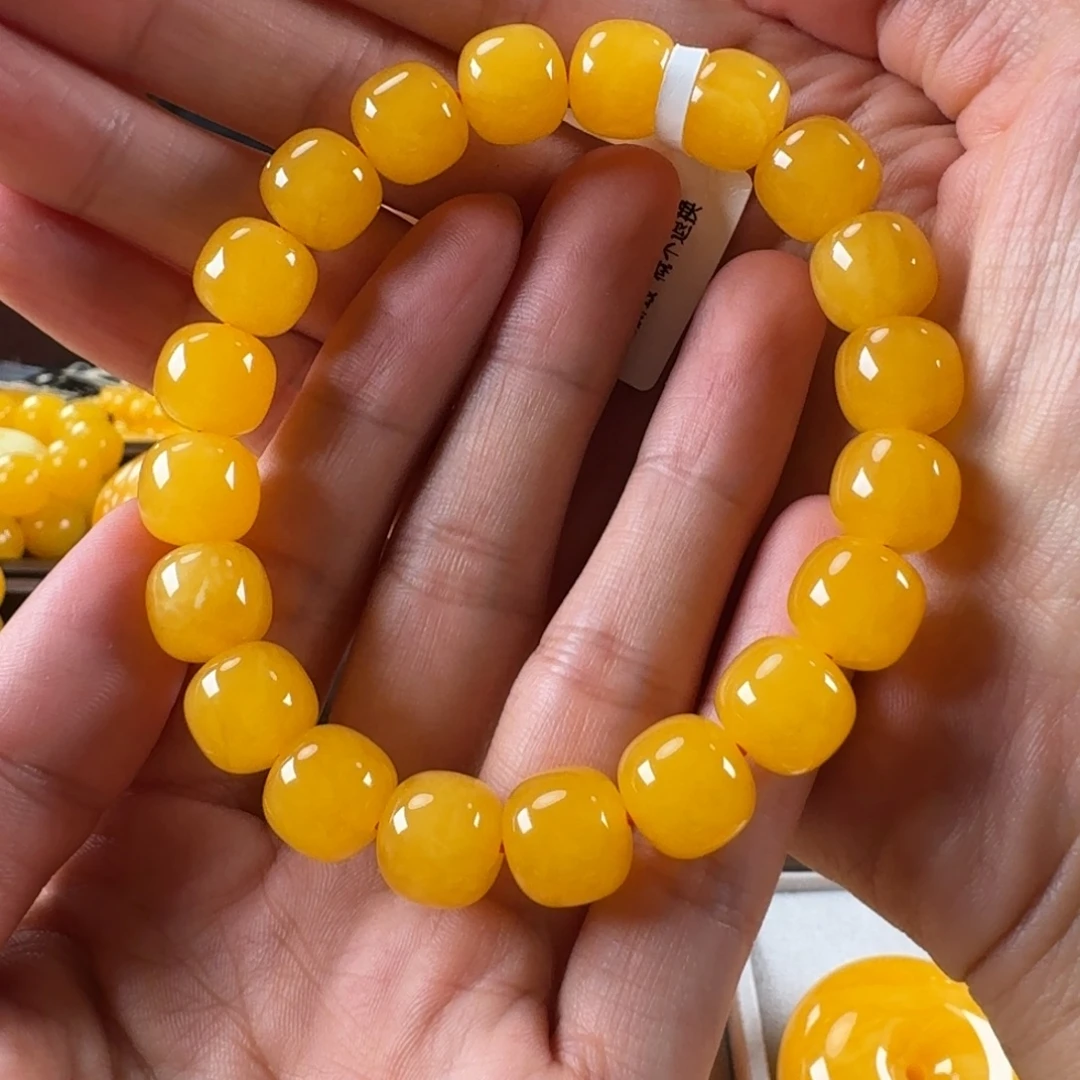 C***y未镶嵌毛衣链蜜蜡