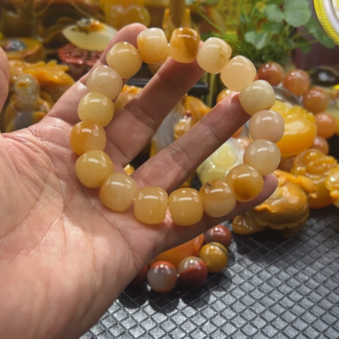 石英质玉未镶嵌颈饰