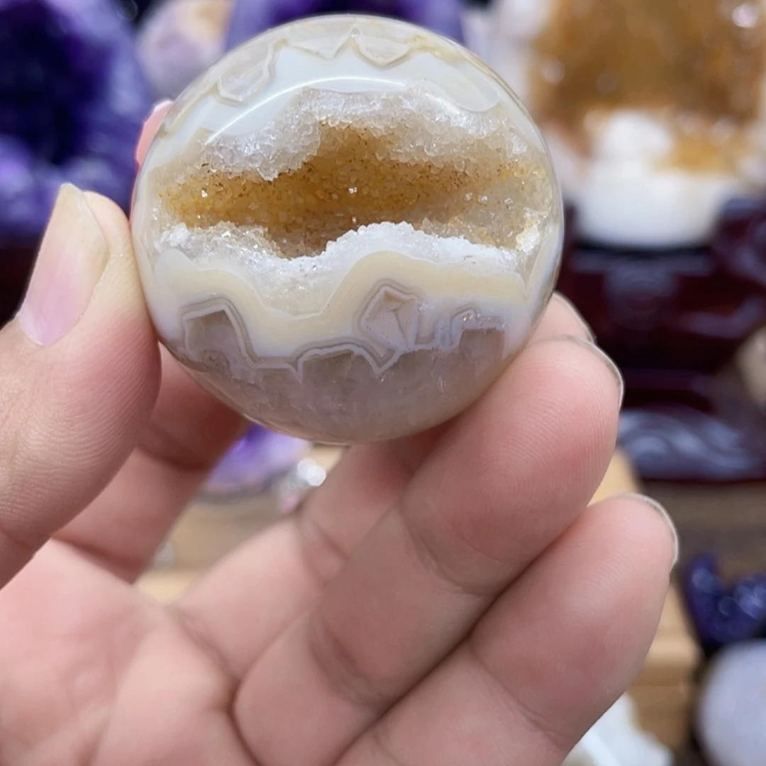 紫晶未镶嵌大型摆件（非配饰）