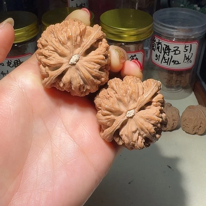 熊***熊文玩核桃吊坠48全品原装粗筋