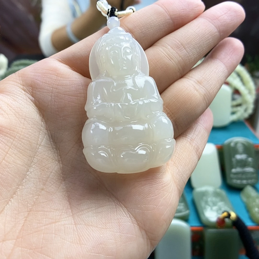 和田玉未镶嵌颈饰观音