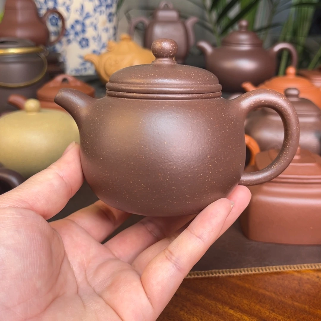 在***s茶壶紫砂宜兴紫砂壶