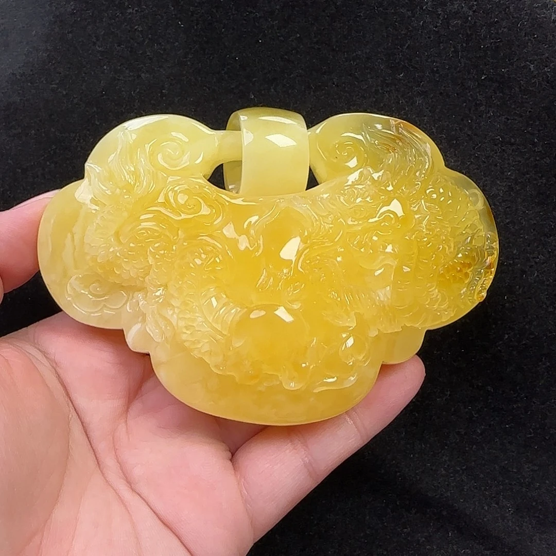 蜜蜡未镶嵌珠宝奇石